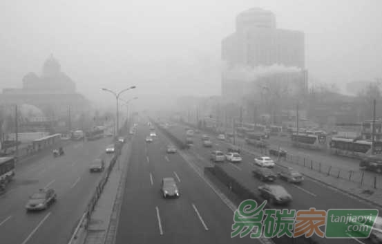 霧霾治理51%受訪者建議提高機動車尾氣排放標(biāo)準(zhǔn)